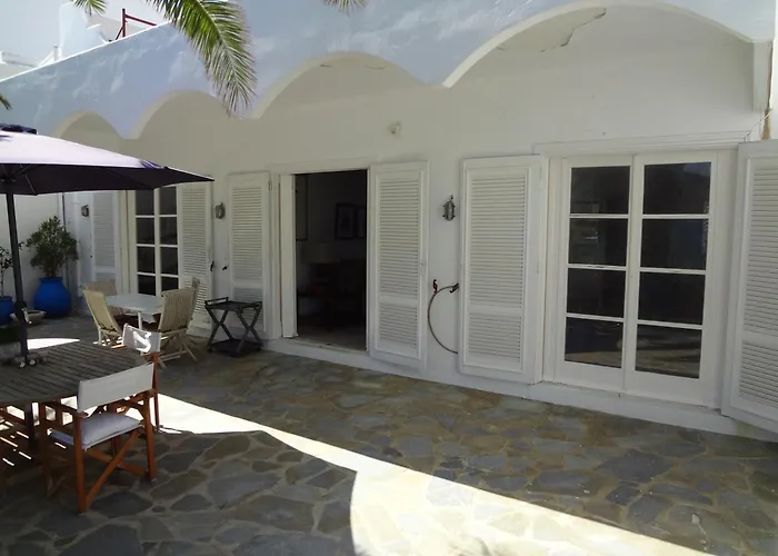 Вилла In Front Of The Beach.